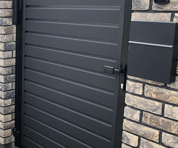 Agera Ltd - Luxury Fencing, South East